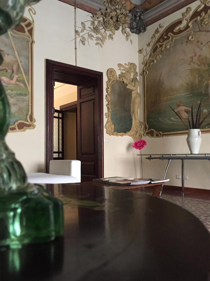 Sake Maison De Charme - Fascinating Ancient Sicilian Mansion 卡塔尼亚 外观 照片